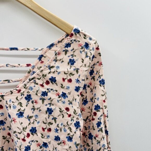 Hollister Juniors Size Small Floral Print Bell Sleeve Woven Blouse in Pink 2525 - Picture 2 of 7